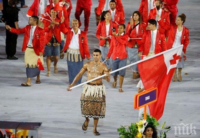 Олимпийският знаменосец на Тонга се превърна в интернет сензация 