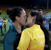 Ръгбистка-лесбийка се сгоди в Рио (СНИМКИ + ВИДЕО)