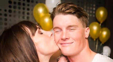 брадърката зара лъсна бански супер снимки