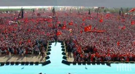 турските националисти приветстваха съпротивата опита преврат