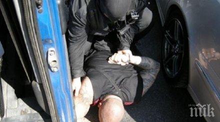 екшън бургас арестуваха зрелищно дилър оживен пазар