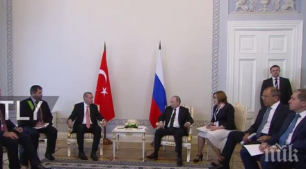 първи кадри срещата путин ердоган турският президент закъсня час снимки видео