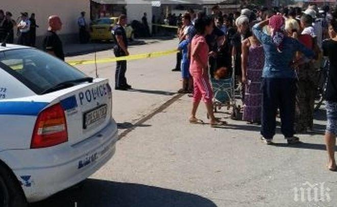 Шаш в центъра на София - багер пропадна и проби кооперация
