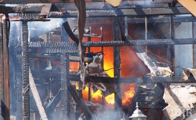 Драснаха клечката на култово заведение в Морската градина на Бургас