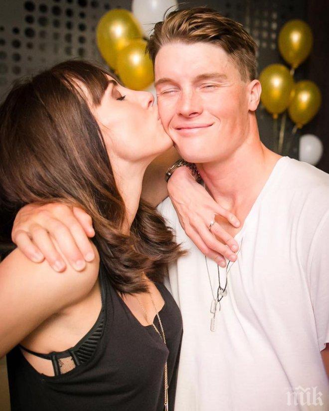 Брадърката Зара лъсна по бански  (СУПЕР СНИМКИ)