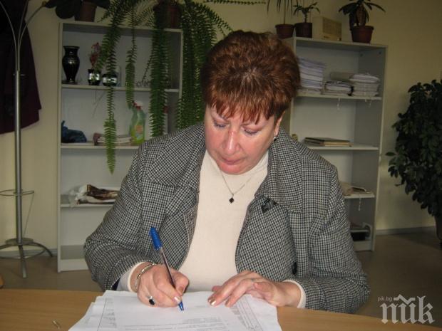 Дупница в траур! Почина любима служителка в общината