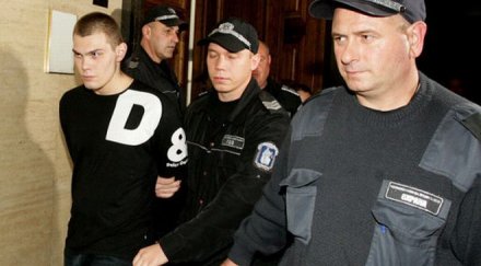 гледат делото убийството шизофреничката севиля