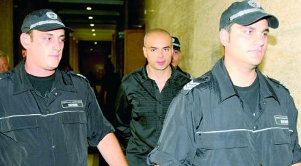 разпитват наглите отвлечената щерка брендо