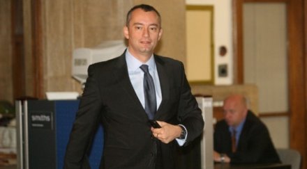 скандален клип николай младенов пренесох чанта пари границата незаконно видео