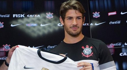 алешандре пато мач без публика секс без презерватив