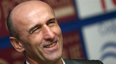 йешич играчи началници мързеливци опитват командват цска