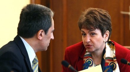 меглена плугчиева рулетката служебен премиер