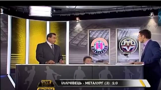 Голмайстор от САЩ 94 падна пиян под масата в ефир (видео)