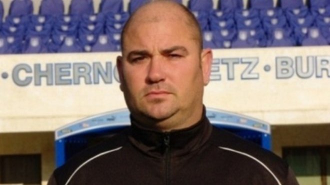 Фенове почетоха Парушев