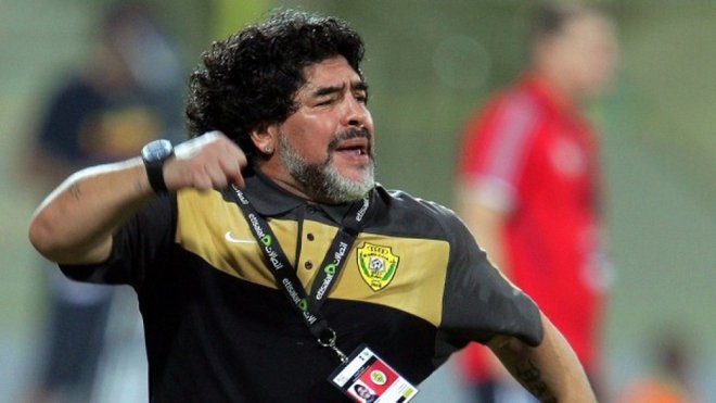 Диего Марадона иска да стане треньор на Барселона