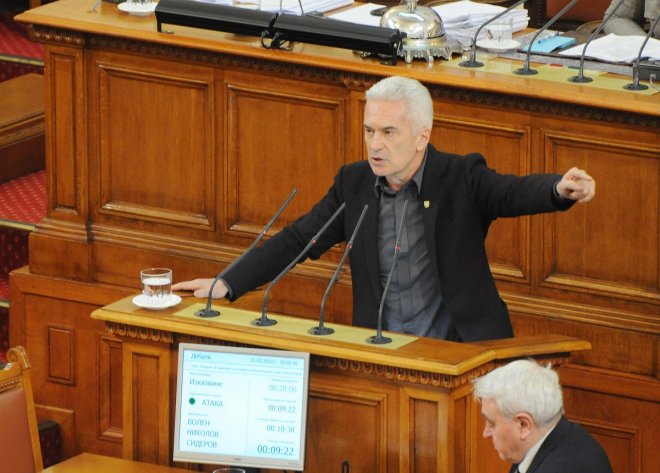 Парламентът наказа с мълчание безумно предложение на Атака