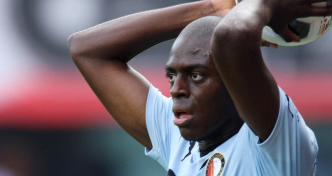 Тотнъм следи национален защитник на Холандия