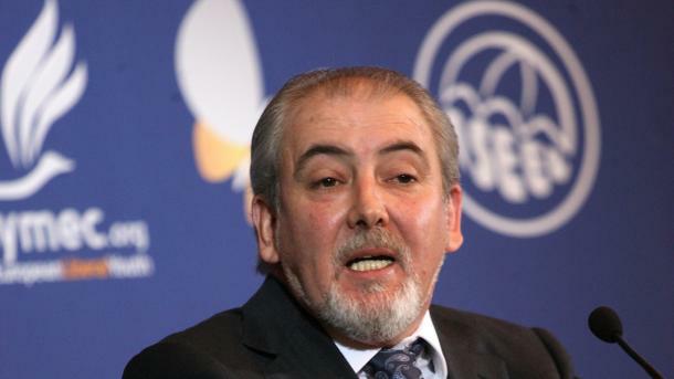 Лютви Местан върна мандата