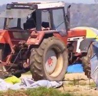 Фермер ще гази крадливи роми с трактора