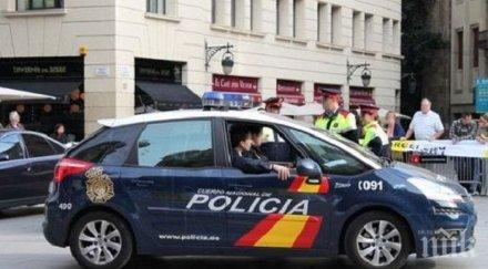 ревнив съпруг простреля жена испански мол после пробва самоубие