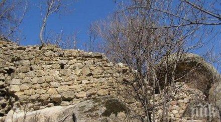 пик археолог преби разкопки опасност живота