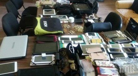 шокиращо годишно бременно момиче годишната сестра крадат плажовете