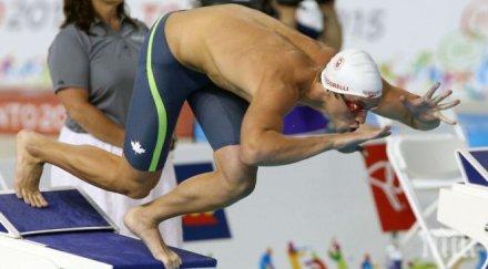 канадски плувец показа среден пръст баща снимка