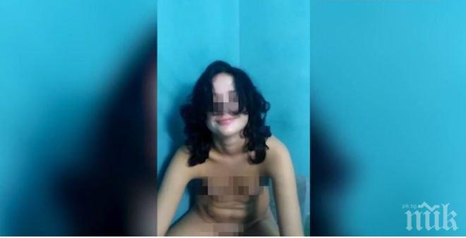 Стриптийз в метрото! Мацка без билет свали дрехите в знак на протест (ВИДЕО 18+)