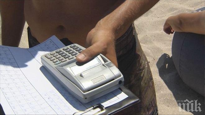 Внимавайте в Гърция! Полицаи глобяват туристите, ако не пазят касовите си бележки