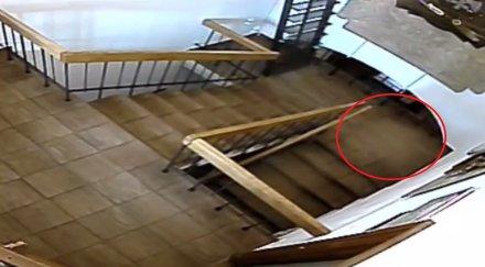 привидение появи старинна сграда музей видео