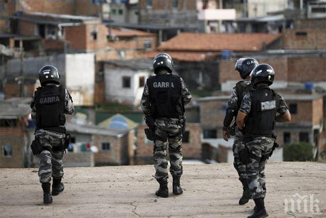 Бандити убиха полицай на улицата в Сантяго, Бразилия (ВИДЕО 18+)
