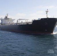 Пирати отвлякоха танкер с петрол за 400 хил. долара
