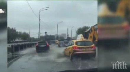 река яуза преля москва парализира движението кадри потопа