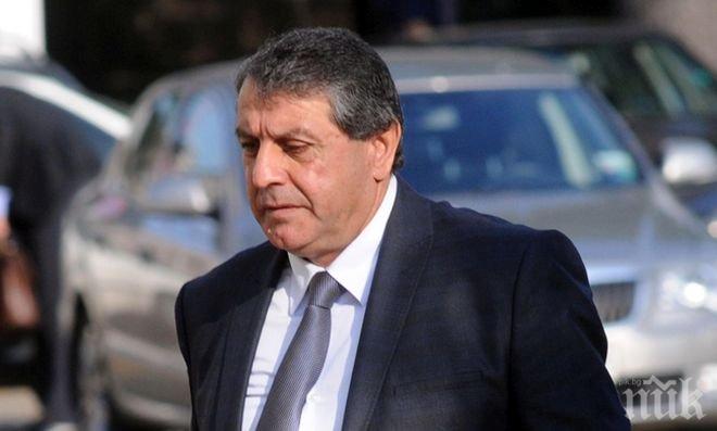 Бат Сали мълчи като риба за провинението си