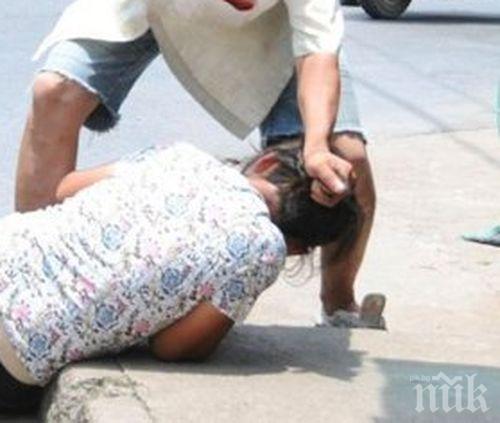 Нова мода сред мутрите! Стрижат до голо неверни жени срещу 1000 лева