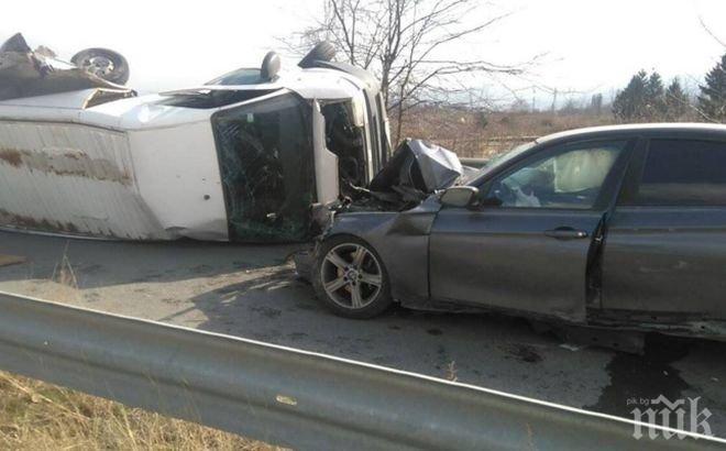 Трагедия! Шофьор получи инфаркт и катастрофира, лекарите не успяха да го спасят