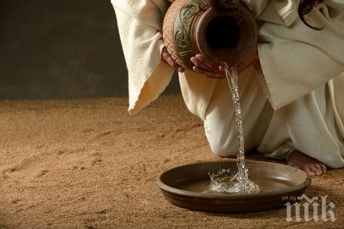 БИТКА ЗА ЧУДО:Баба 4 месеца се мъчи да съживи мъжа си със светена вода!