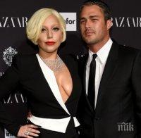 Лейди Гага страда по бившия си годеник, пази пръстена