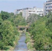 Трагедия! 30-годишен се обеси на мост в центъра на Разград 