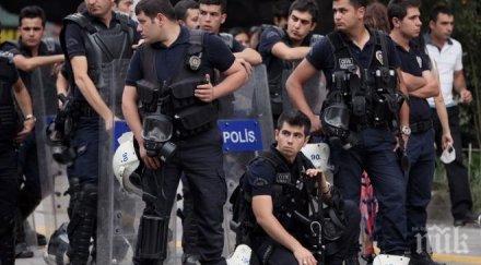 турция арестуват дипломати