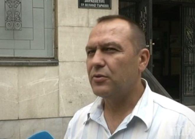 Белезници за шефа на горското във Велико Търново!