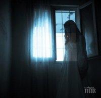 Мистерия! Ученици припадат пред страшен призрак