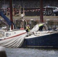 Рухна мачта на туристически кораб - трима загинали 

