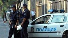 Див екшън в Плевен! Пияна жена наплю полицаи, мъжът ѝ скочи да ги бие