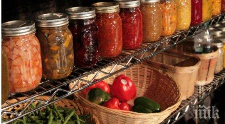 ексклузивно паника германия става страшно съветват брошура населението запасява консерви война снимки