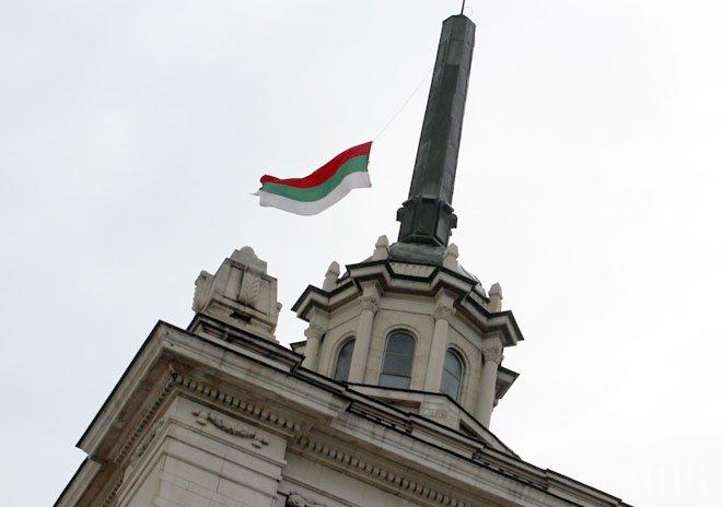 Над 800 000 лв. за строителния надзор на превръщането на бившия Партиен дом в пленарна зала