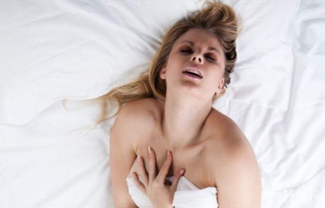 Горещи англичанки! 85% от жените на Острова тръгват на почивка със палави играчки