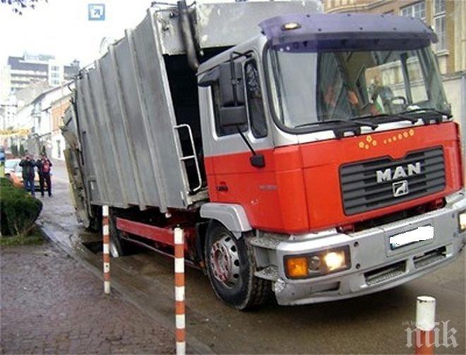 ПИК TV: Шофьор на камион за смет получи инфаркт зад волана и катастрофира