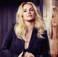 Бритни Спиърс събира дарения за Луизиана, дава рокля за награда