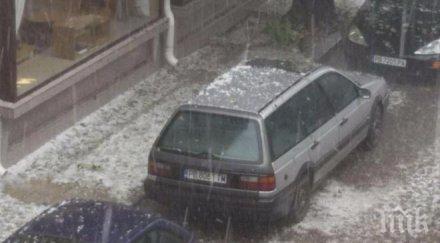 аларма пик ретро синоптици бан бури градушки орех живакът пада 15˚ чака цяла седмица поройни дъждове